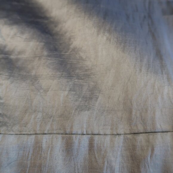 EUC Elegant Golden Brown and Shimmery Tablecloth 60" x 84" - Picture 5 of 5